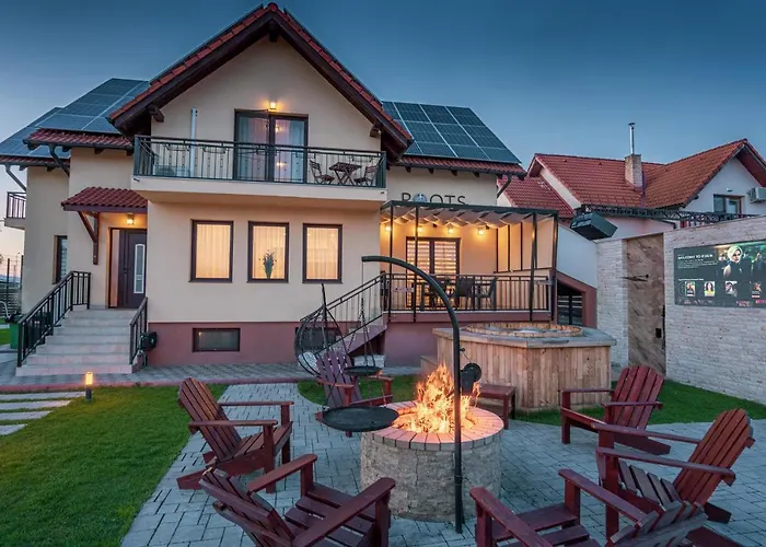 Roots Villa Redwood Brașov
